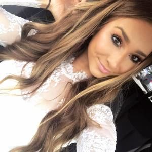 Meet your Posher, Caroline